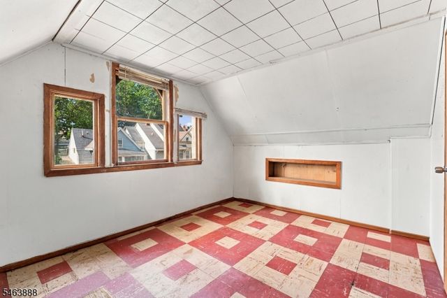 671 E 29Th St, Paterson City, NJ 07504