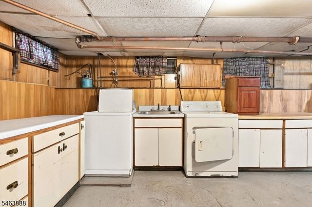 671 E 29Th St, Paterson City, NJ 07504