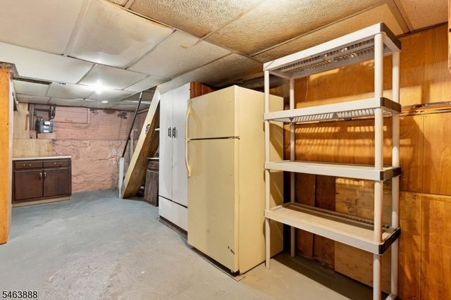 671 E 29Th St, Paterson City, NJ 07504