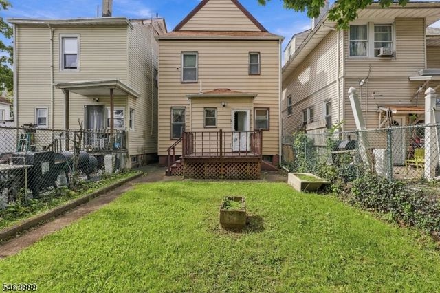 671 E 29Th St, Paterson City, NJ 07504
