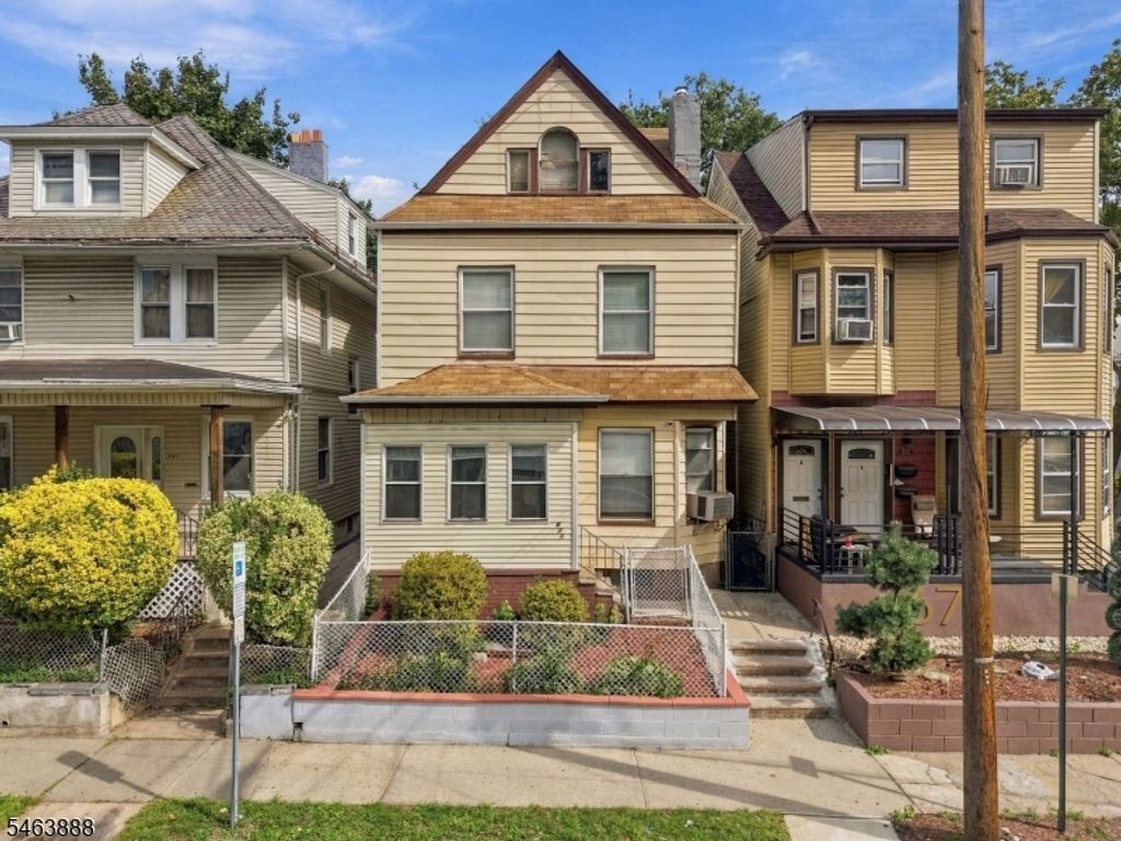 671 E 29Th St, Paterson City, NJ 07504