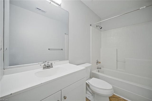 112 Lancelot DR, Suffolk, VA 23434