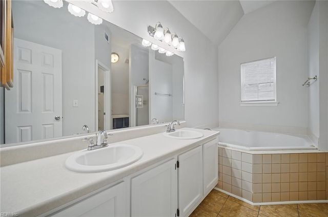 112 Lancelot DR, Suffolk, VA 23434