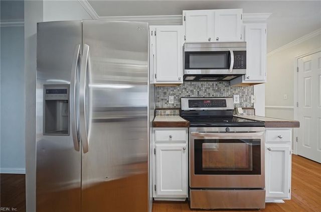 112 Lancelot DR, Suffolk, VA 23434