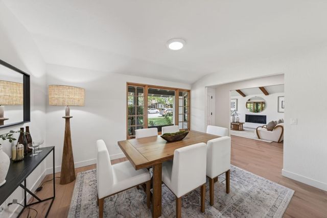 2734 Doverton Square, Mountain View, CA 94040