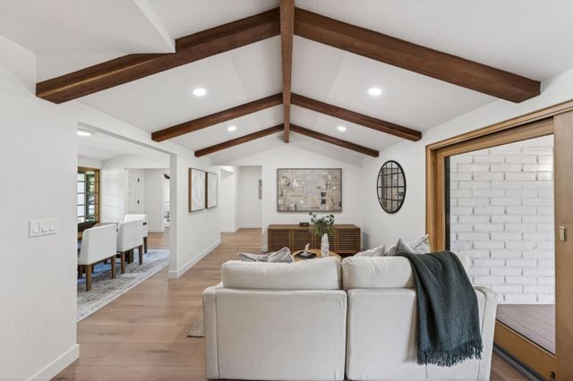 2734 Doverton Square, Mountain View, CA 94040