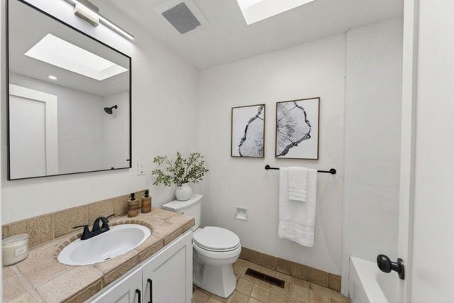 2734 Doverton Square, Mountain View, CA 94040