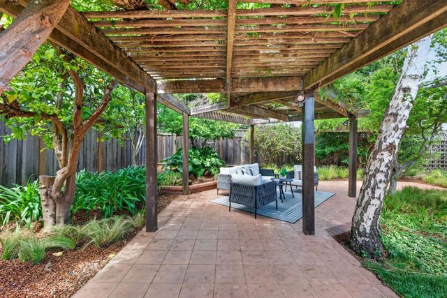 2734 Doverton Square, Mountain View, CA 94040