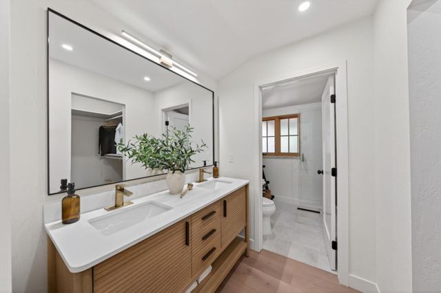 2734 Doverton Square, Mountain View, CA 94040