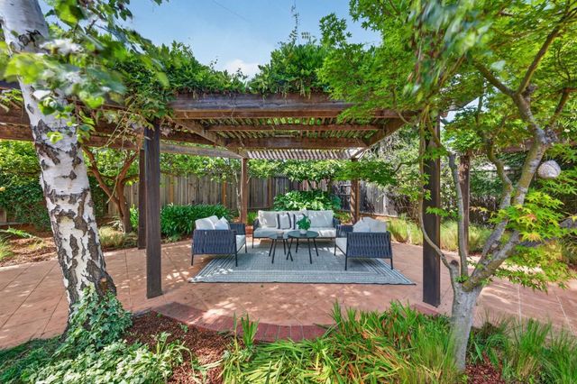 2734 Doverton Square, Mountain View, CA 94040