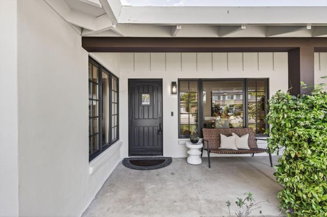 2734 Doverton Square, Mountain View, CA 94040