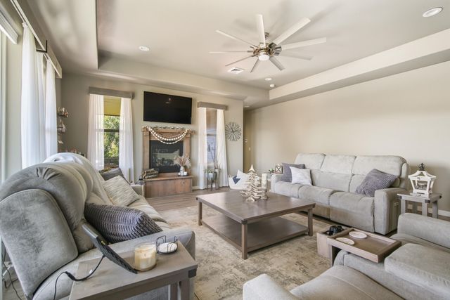 2944 SE Triangle Outfit Drive, Prineville, OR 97754