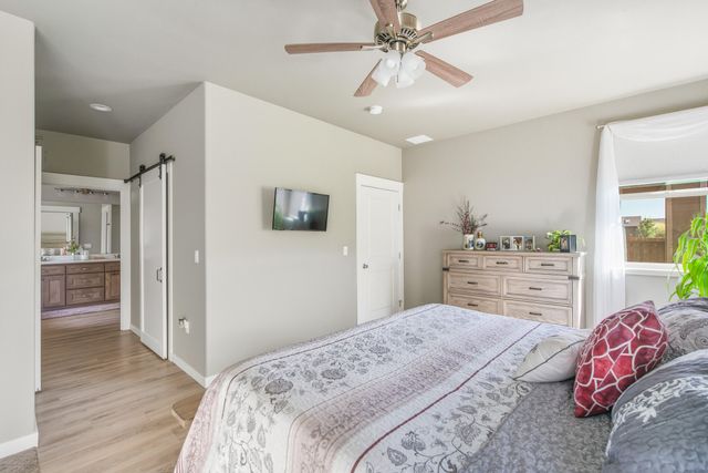 2944 SE Triangle Outfit Drive, Prineville, OR 97754