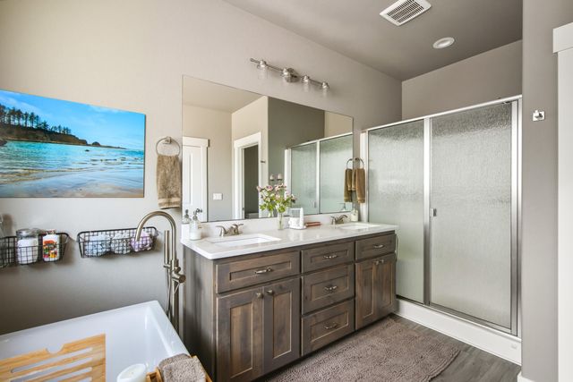 2944 SE Triangle Outfit Drive, Prineville, OR 97754