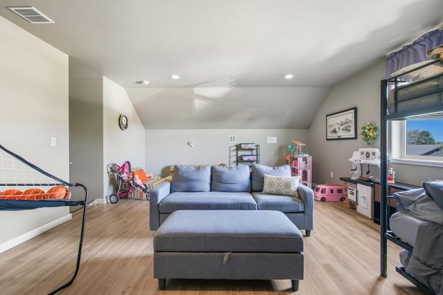 2944 SE Triangle Outfit Drive, Prineville, OR 97754