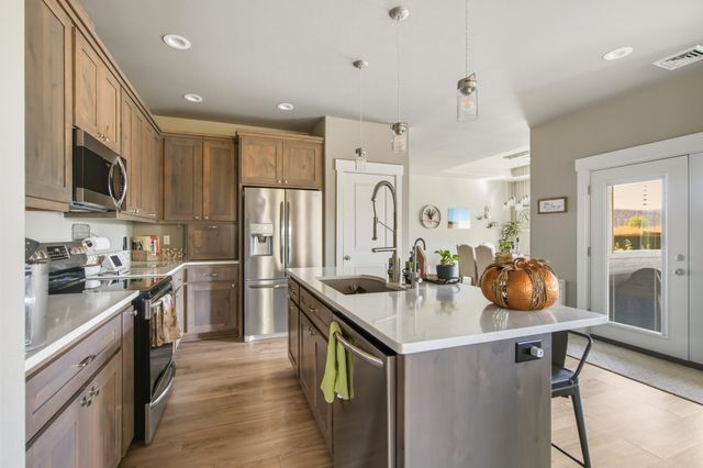 2944 SE Triangle Outfit Drive, Prineville, OR 97754