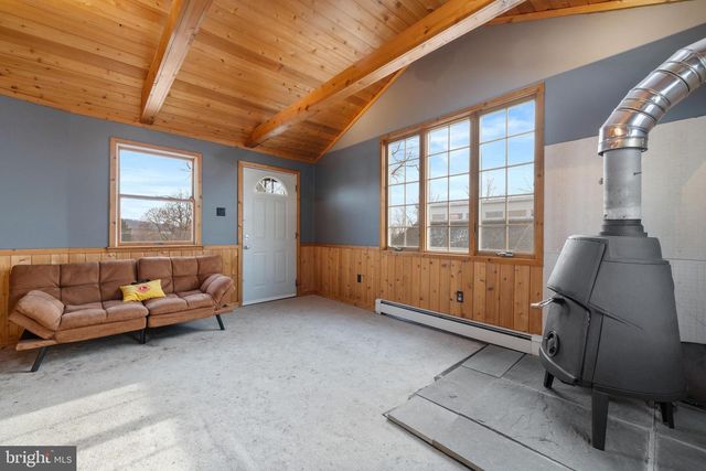 308 HOFFMANSVILLE RD, Bechtelsville, PA 19505