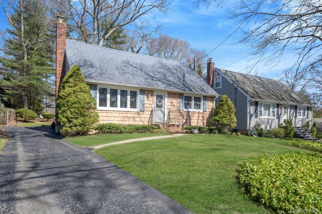 95 Horton Drive, Huntington Station, NY 11746