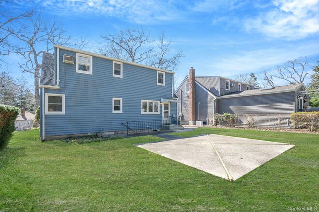 95 Horton Drive, Huntington Station, NY 11746