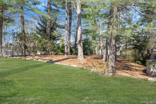 95 Horton Drive, Huntington Station, NY 11746