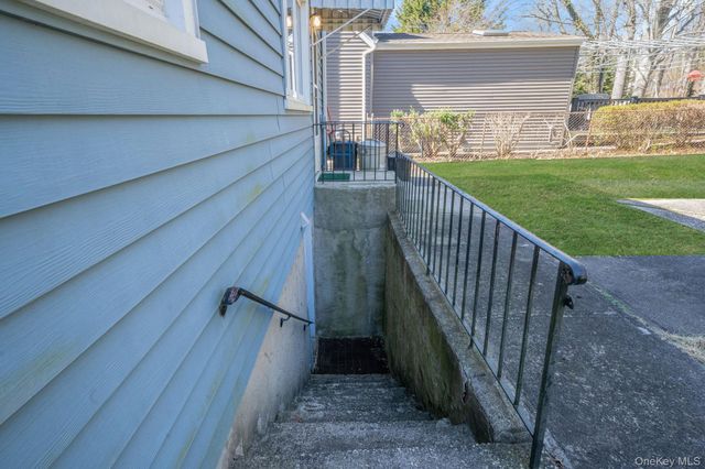 95 Horton Drive, Huntington Station, NY 11746