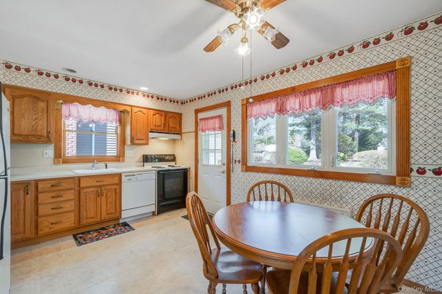 95 Horton Drive, Huntington Station, NY 11746