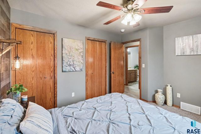 610 Teddy St Street, Harrisburg, SD 57032