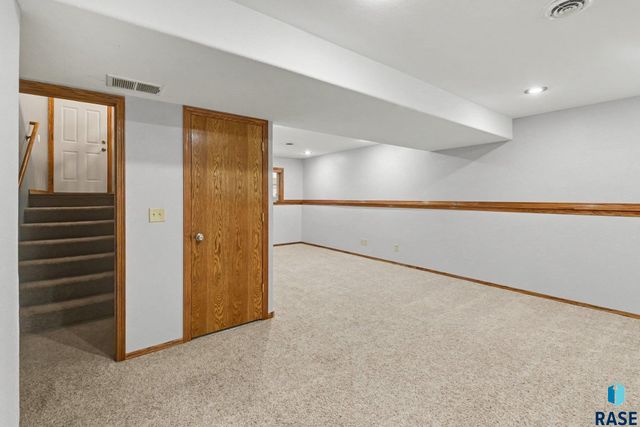 610 Teddy St Street, Harrisburg, SD 57032