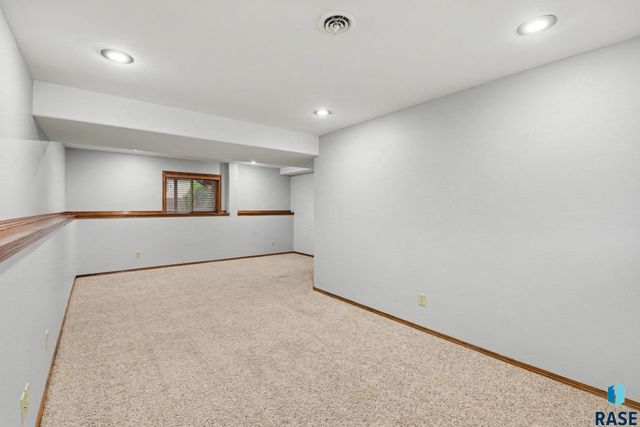 610 Teddy St Street, Harrisburg, SD 57032