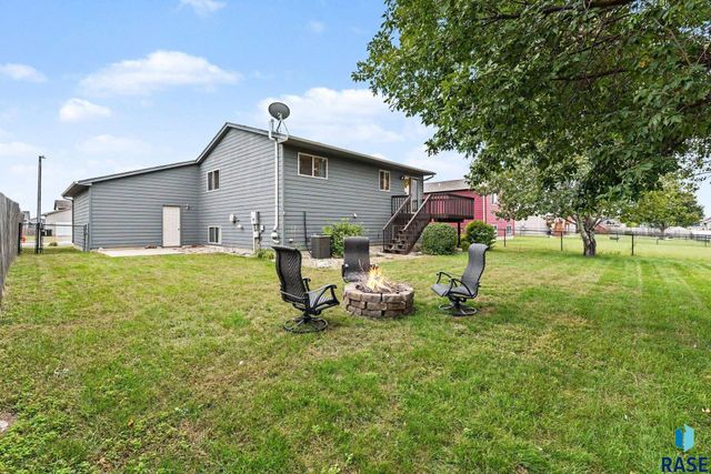 610 Teddy St Street, Harrisburg, SD 57032