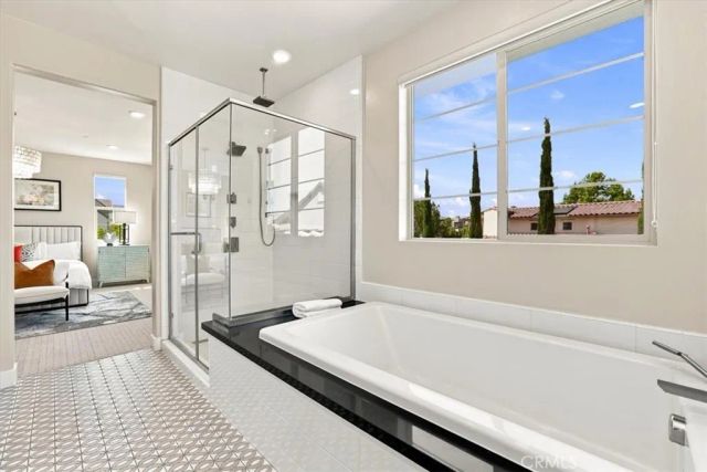 102 Score, Irvine, CA 92618