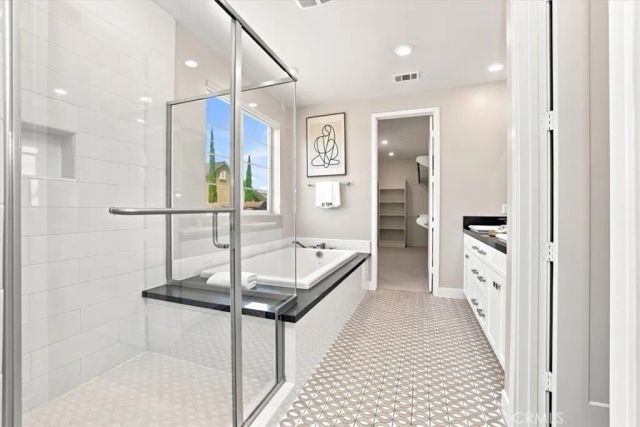 102 Score, Irvine, CA 92618