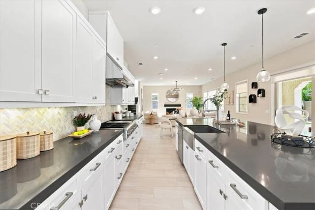 102 Score, Irvine, CA 92618