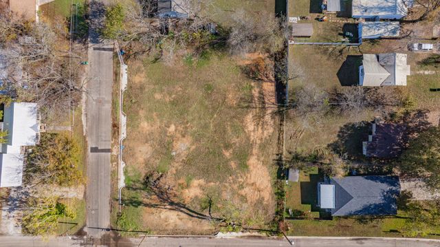 1040 W Oak Street, Stephenville, TX 76401