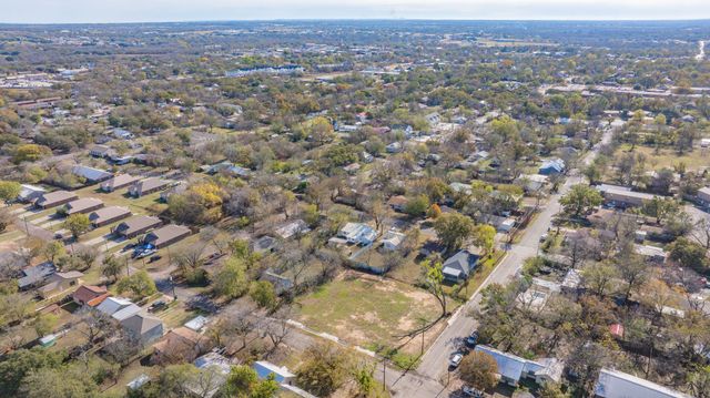 1040 W Oak Street, Stephenville, TX 76401