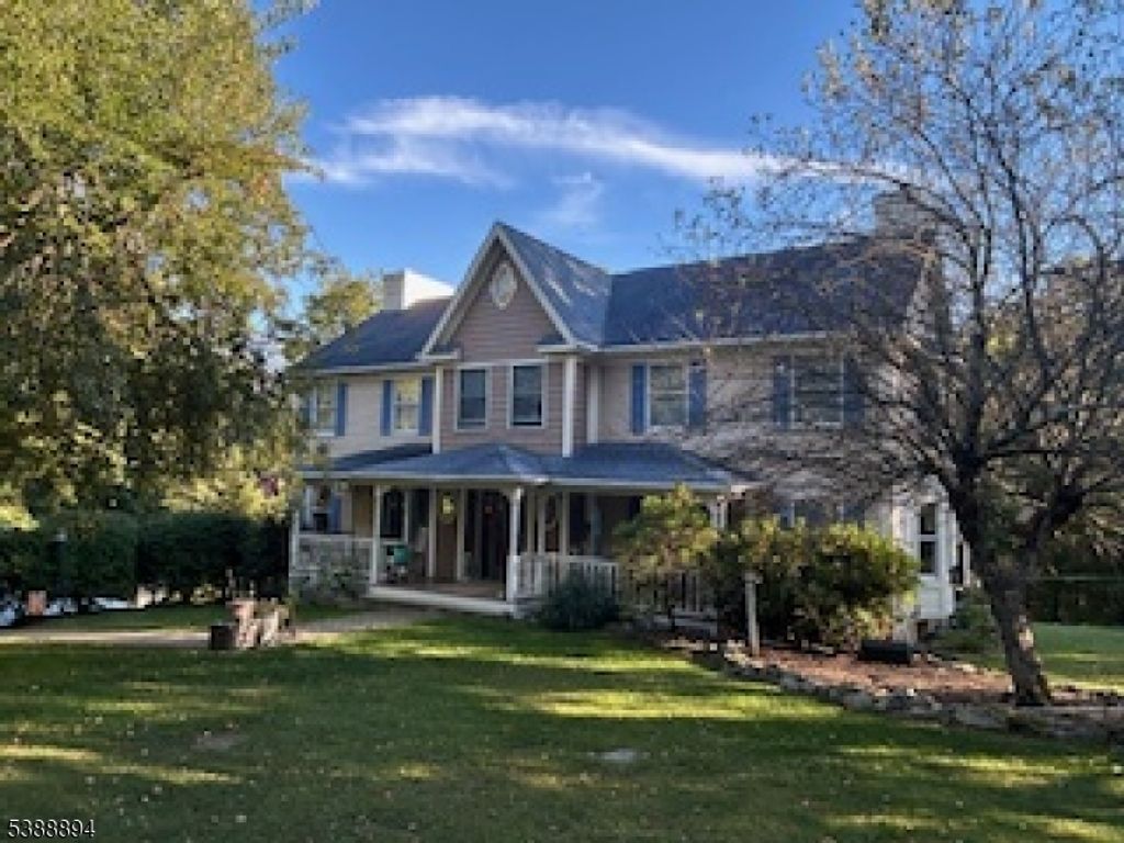 14 Kensington Ct, Bethlehem Twp., NJ 08802