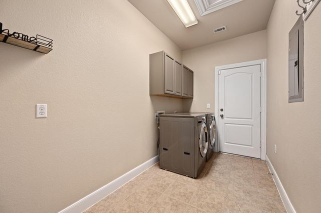 216 Armstrong DR, Georgetown, TX 78633