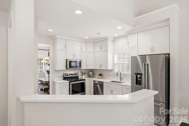 2117 Lord Proprietor Lane, Waxhaw, NC 28173