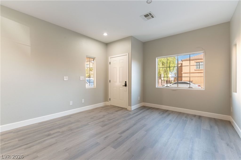 10505 Cold Mountain Avenue, Las Vegas, NV 89129 — photo 3
