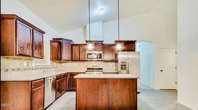 13837 Paseo Central Avenue, Horizon City, TX 79928