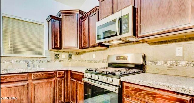 13837 Paseo Central Avenue, Horizon City, TX 79928