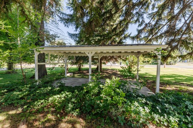 291 N MAIN ST, Hyde Park, UT 84318