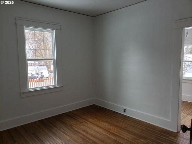 404 N HOLMES St, Wallowa, OR 97885