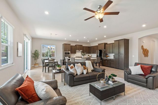 3009 Tulip Way, Lodi, CA 95242