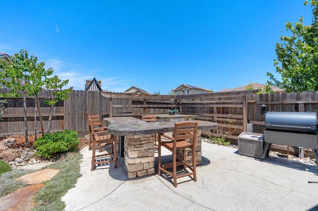 3009 Tulip Way, Lodi, CA 95242