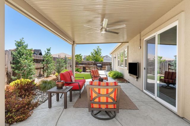 3009 Tulip Way, Lodi, CA 95242