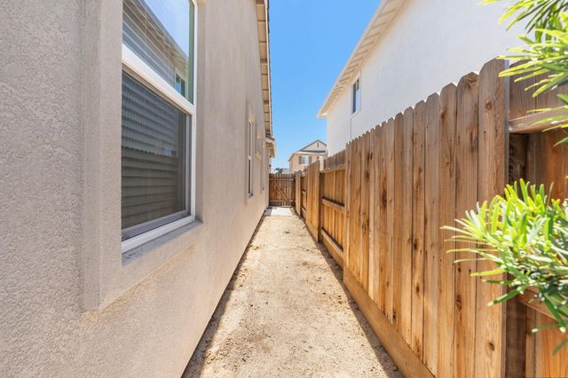 3009 Tulip Way, Lodi, CA 95242