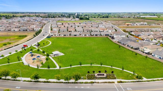 3009 Tulip Way, Lodi, CA 95242