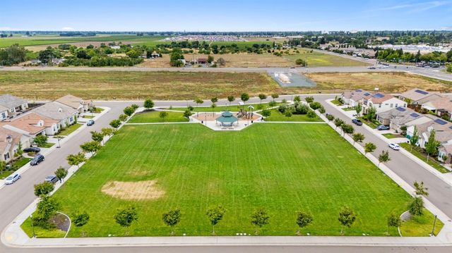 3009 Tulip Way, Lodi, CA 95242