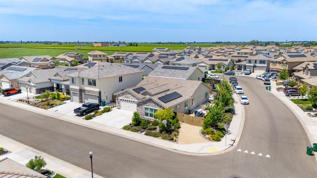 3009 Tulip Way, Lodi, CA 95242
